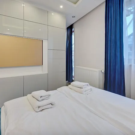 Flatbook - Center Waterlane Island