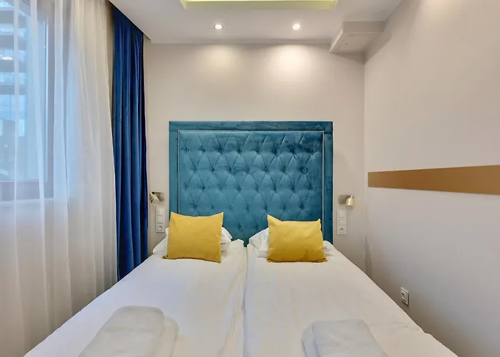 Flatbook - Center Waterlane Island Daire